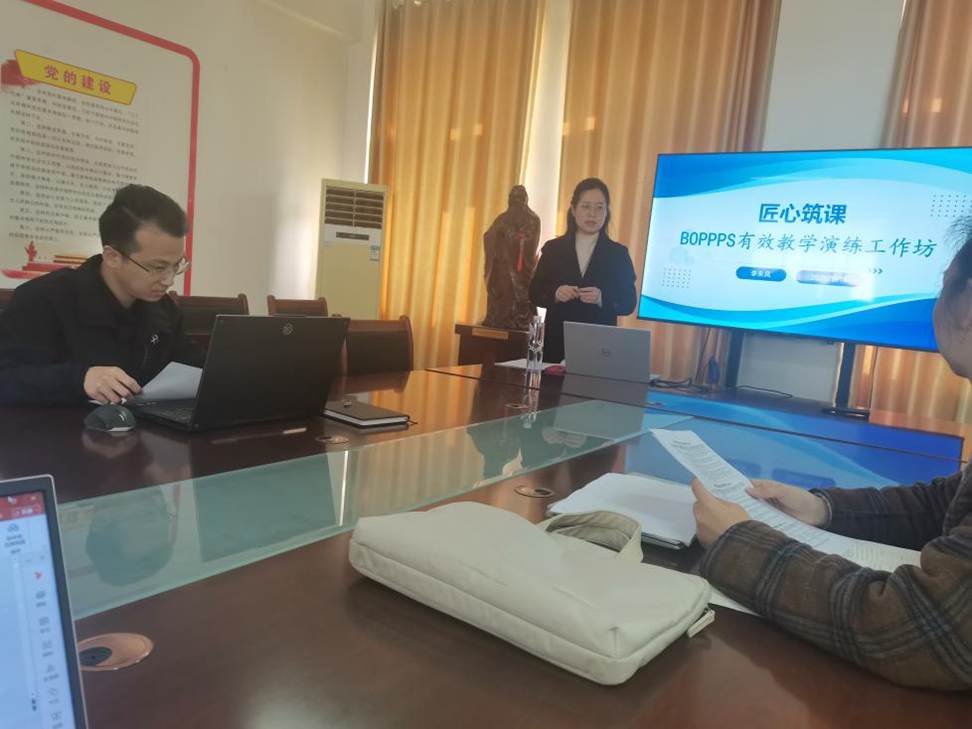 550a732629a1d4d368bb67b8a2f7563